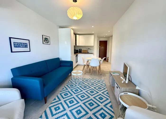 Cozy With Terrace In Appartement Cannes