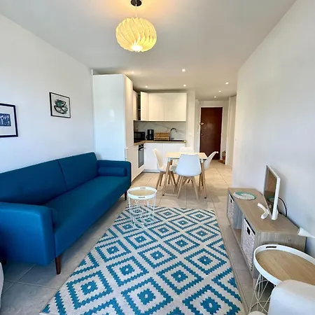 Cozy With Terrace In Апартаменты Канны
